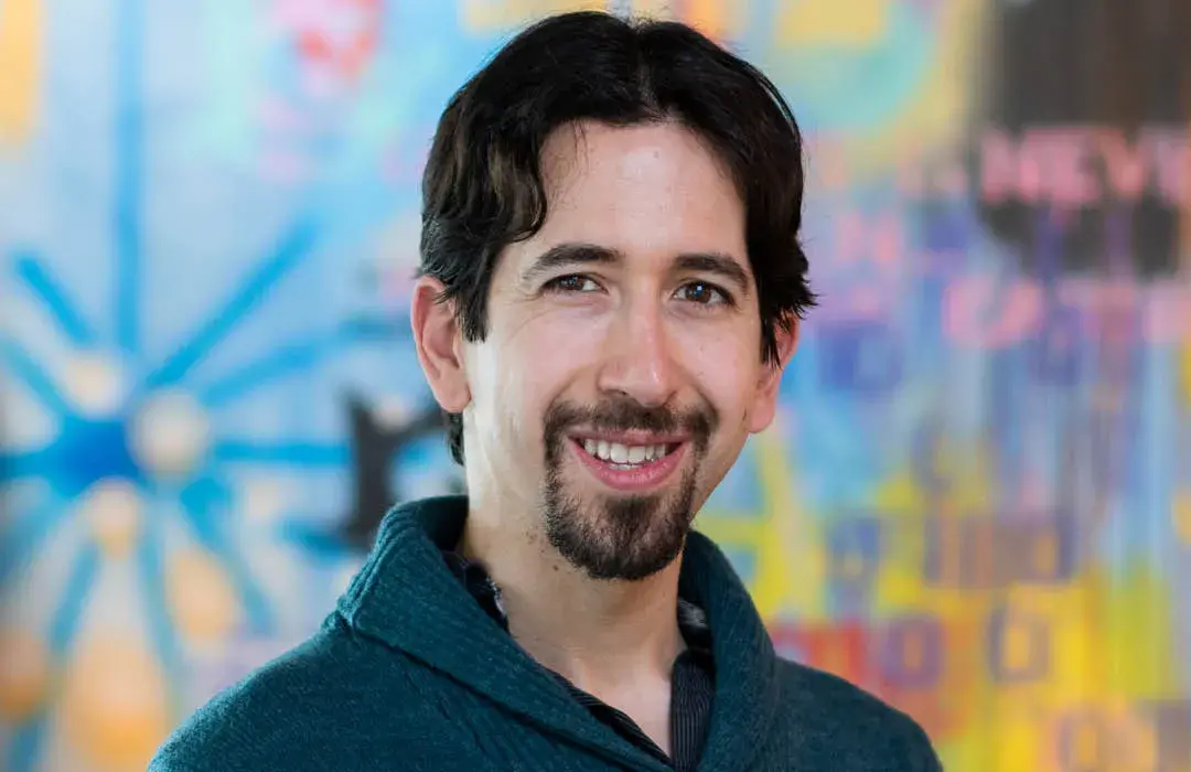 Headshot of Juan Venegas.