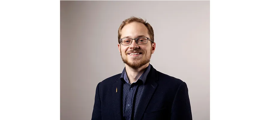 A photo of Calum Turner